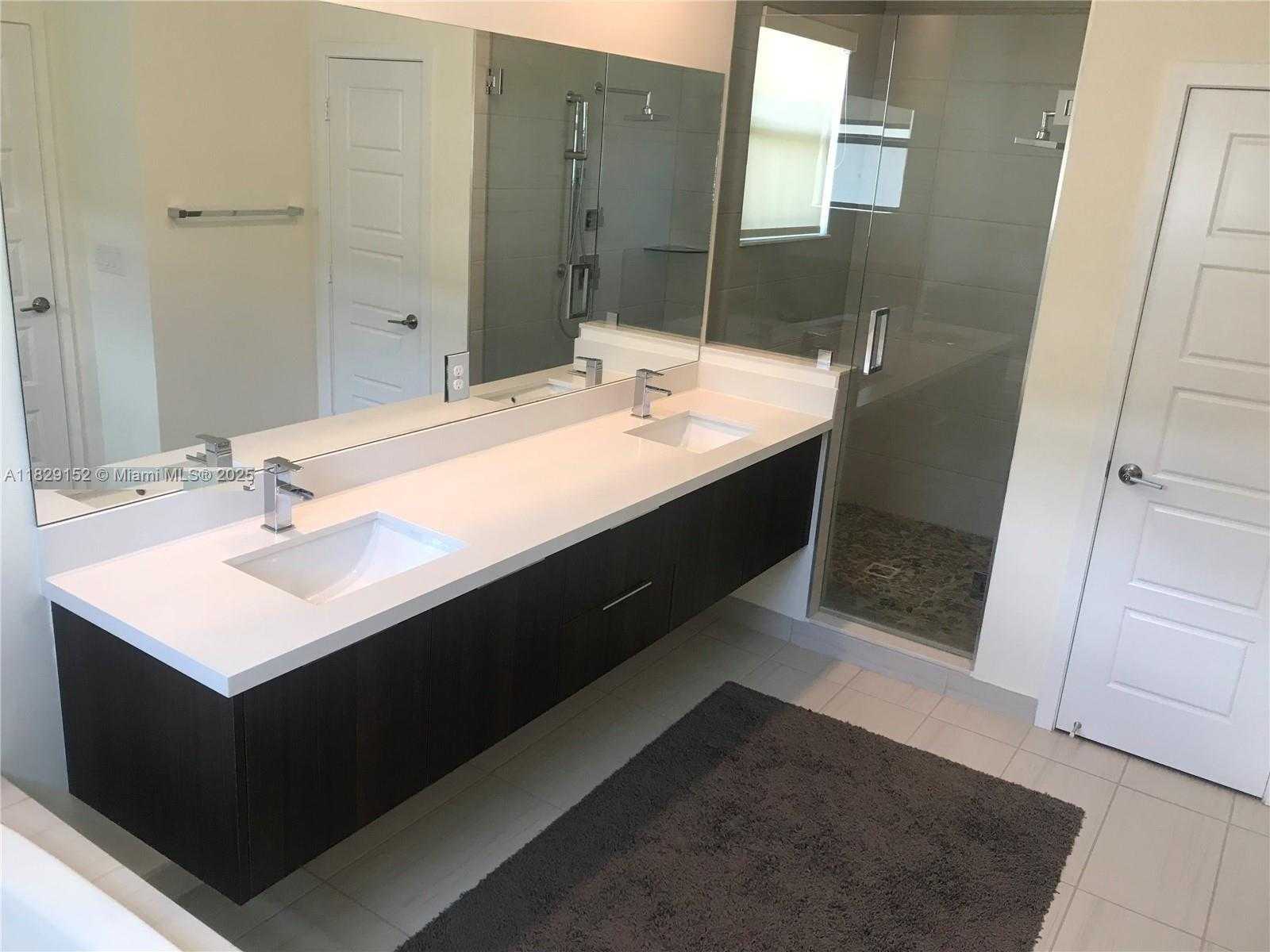 Small Image of 10348 NORTH WEST 76TH TER, Doral Number 6