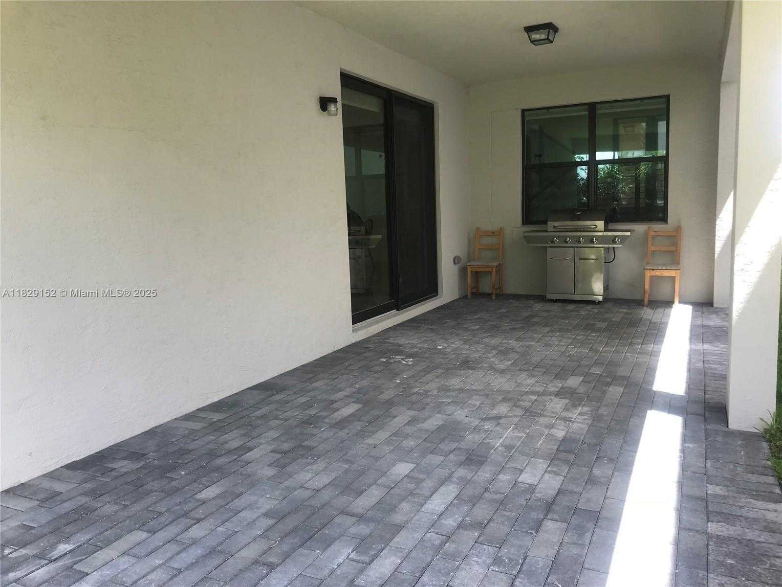 Small Image of 10348 NORTH WEST 76TH TER, Doral Number 7