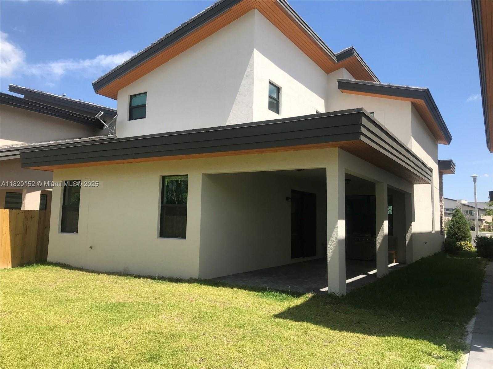 Small Image of 10348 NORTH WEST 76TH TER, Doral Number 8