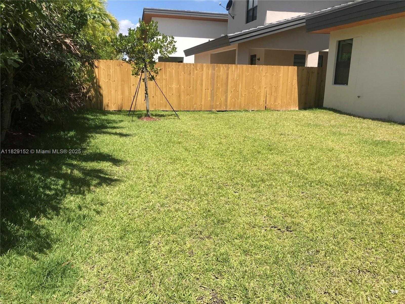 Small Image of 10348 NORTH WEST 76TH TER, Doral Number 9