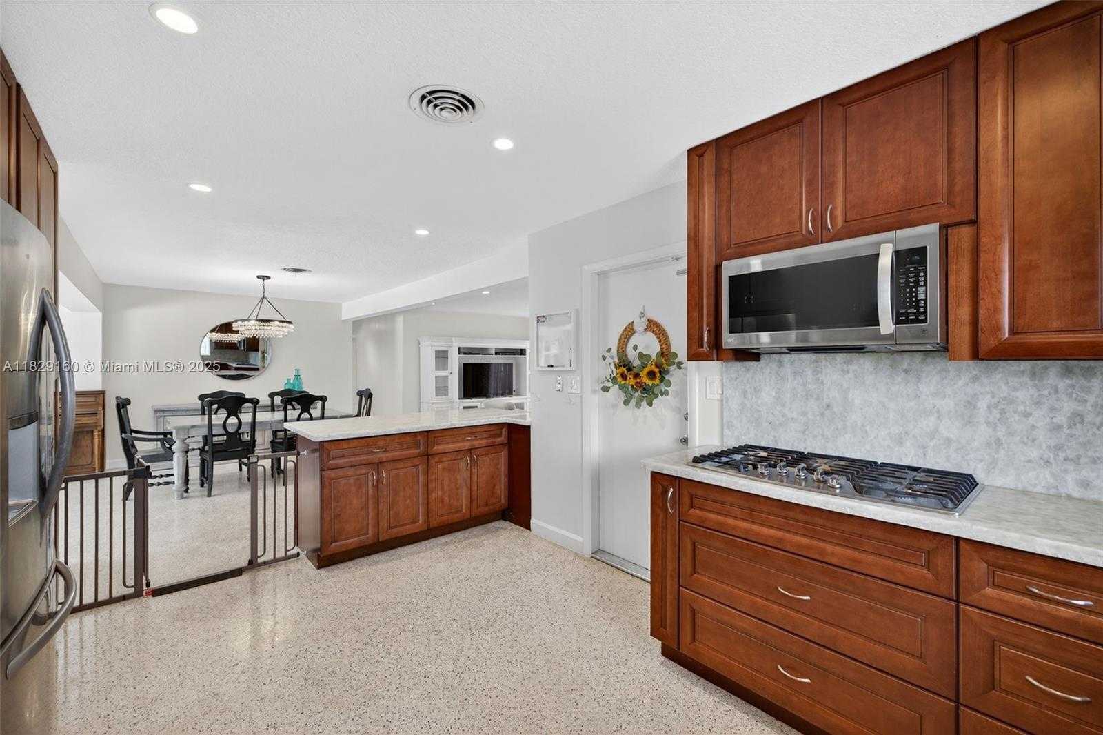Small Image of 6201 SOUTH WEST 3RD ST, Plantation Number 18