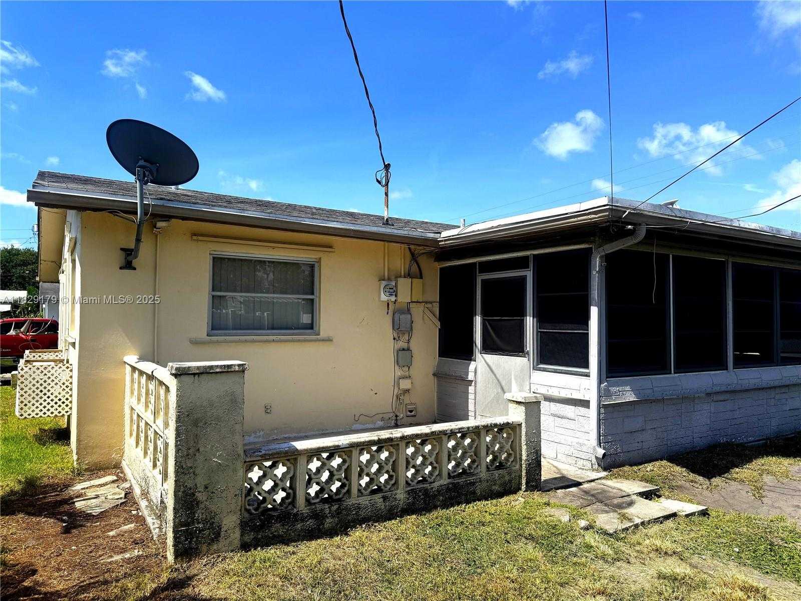 Small Image of 2309 NORTH WEST 54TH ST, Tamarac Number 11