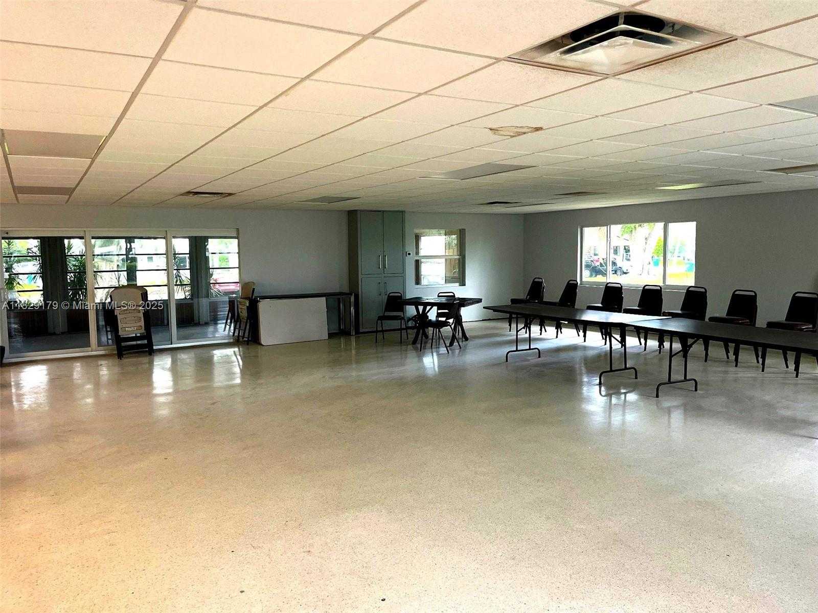 Small Image of 2309 NORTH WEST 54TH ST, Tamarac Number 17