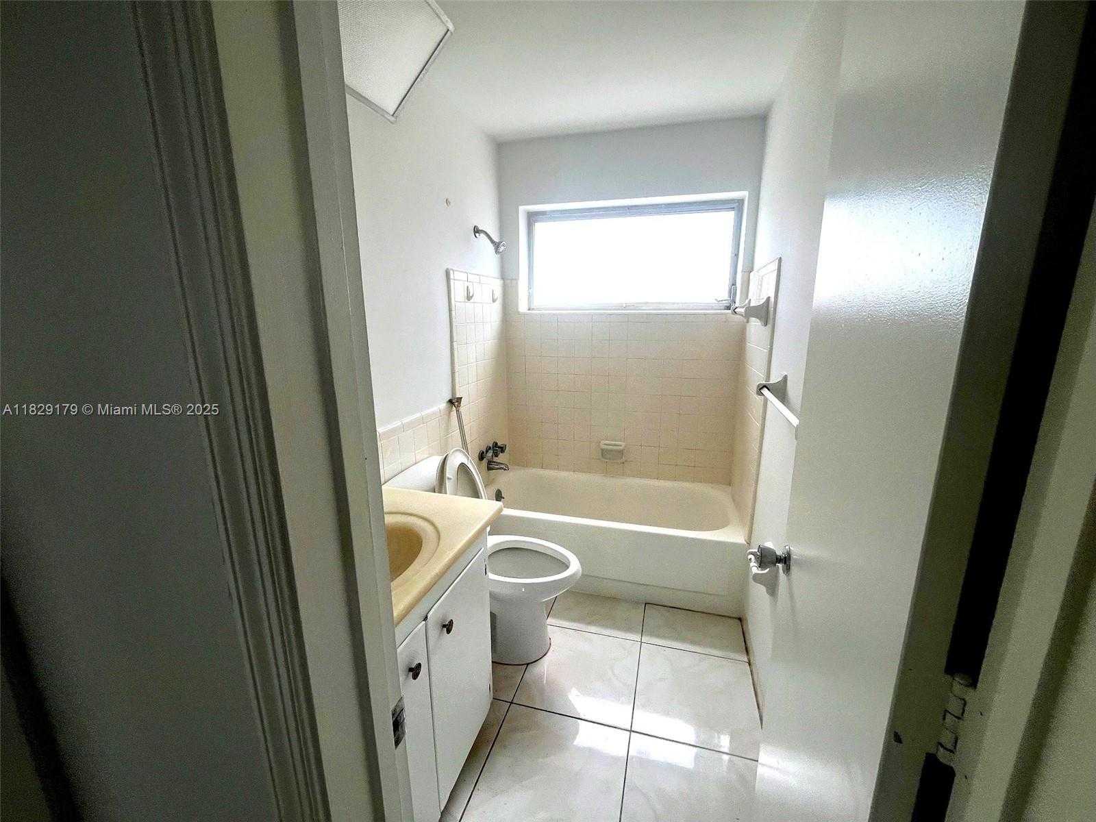 Small Image of 2309 NORTH WEST 54TH ST, Tamarac Number 3