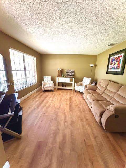 Small Image of 1601 REGAL OAK DR, Kissimmee Number 6