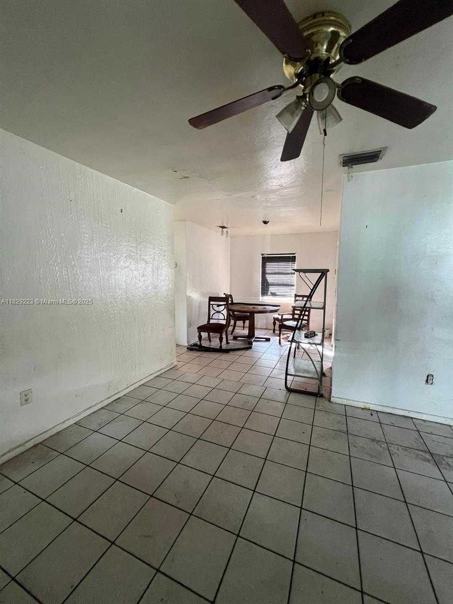 Small Image of 2800 NORTH WEST 164TH ST, Miami Gardens Number 15
