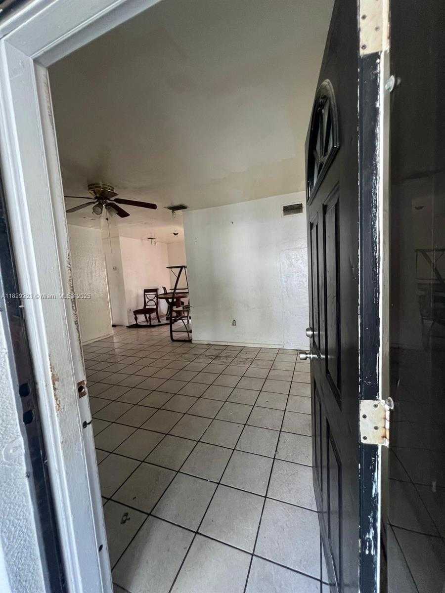 Small Image of 2800 NORTH WEST 164TH ST, Miami Gardens Number 17
