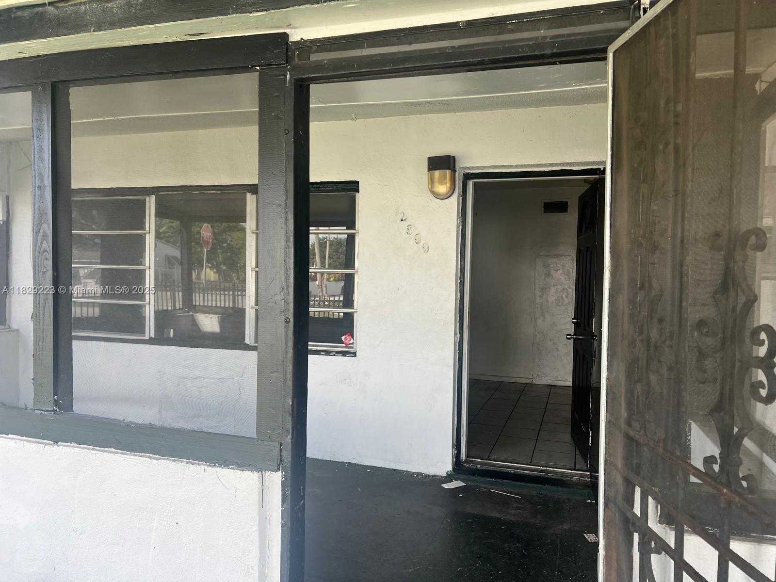 Small Image of 2800 NORTH WEST 164TH ST, Miami Gardens Number 18