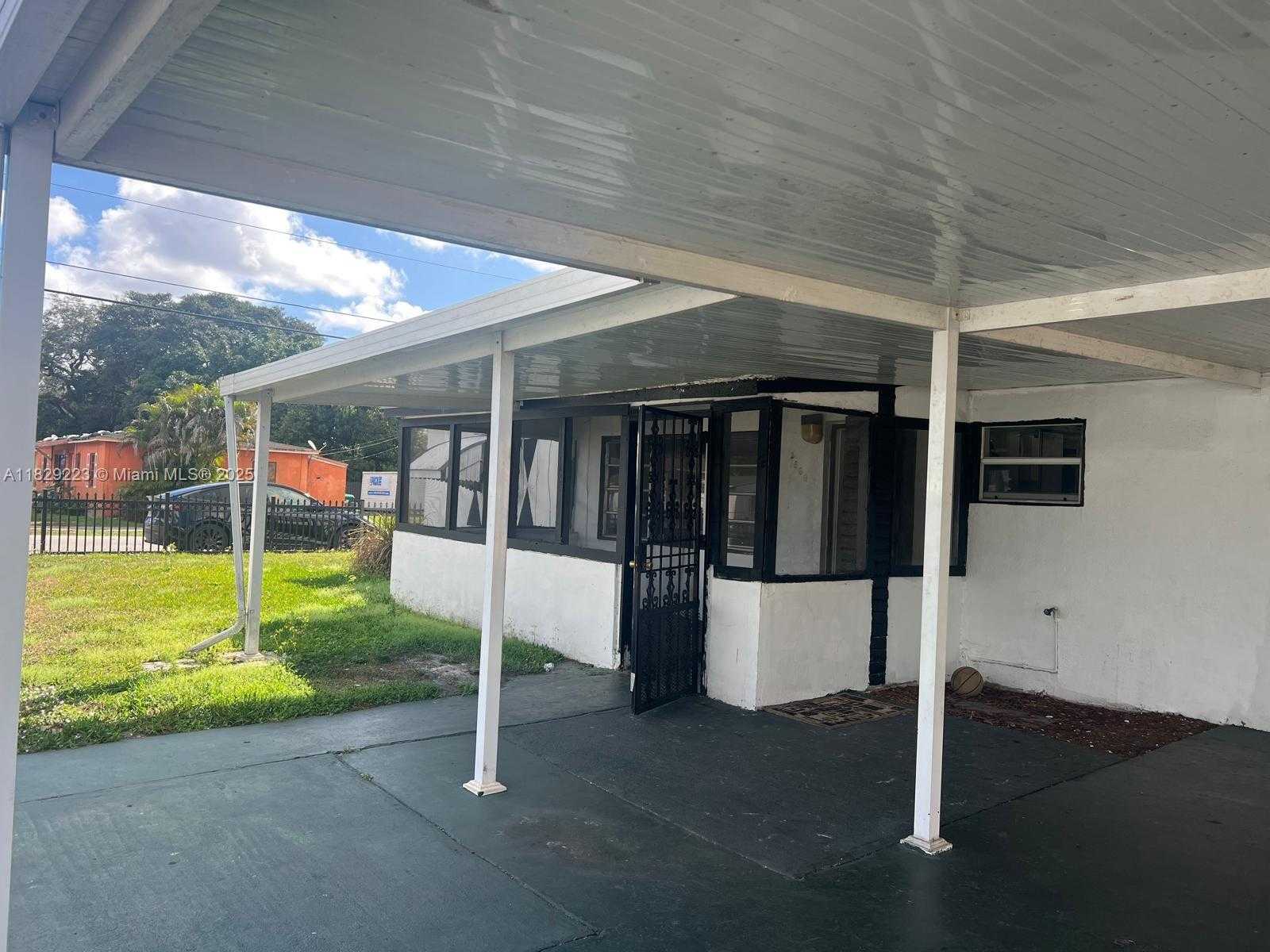 Small Image of 2800 NORTH WEST 164TH ST, Miami Gardens Number 19