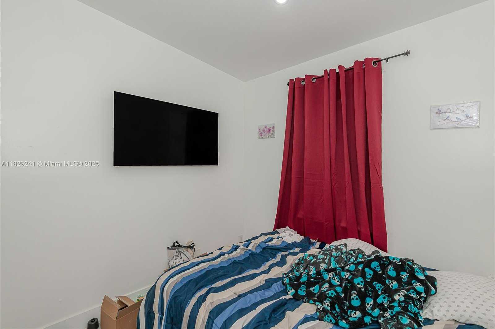 Small Image of 15955 WEST BUNCHE PARK DR, Miami Gardens Number 16