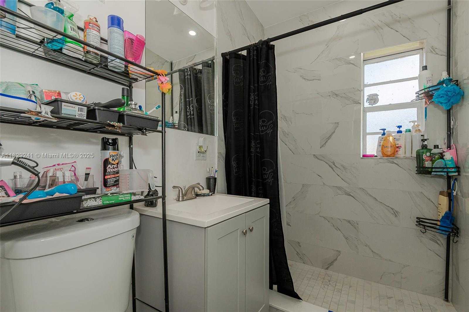 Small Image of 15955 WEST BUNCHE PARK DR, Miami Gardens Number 18