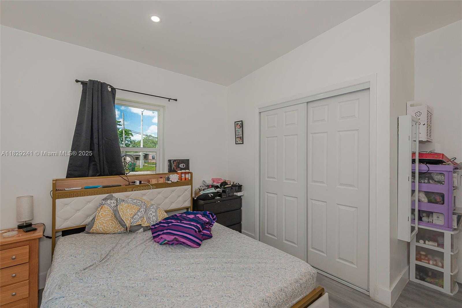 Small Image of 15955 WEST BUNCHE PARK DR, Miami Gardens Number 20