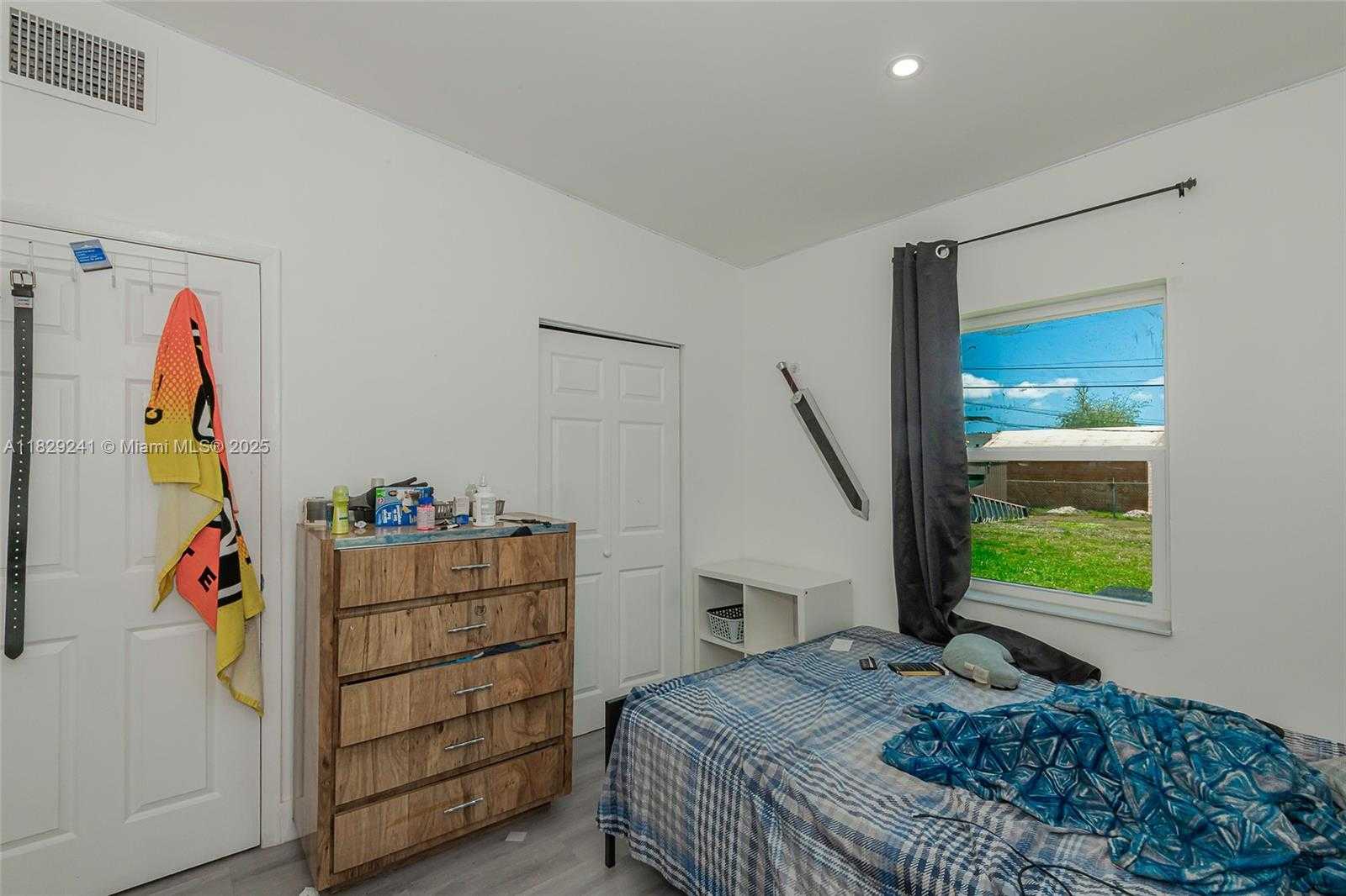 Small Image of 15955 WEST BUNCHE PARK DR, Miami Gardens Number 23