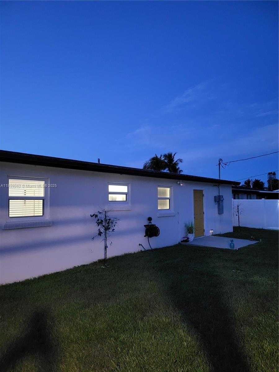 Small Image of 4356 SOUTH MARY CIR, Palm Beach Gardens Number 36