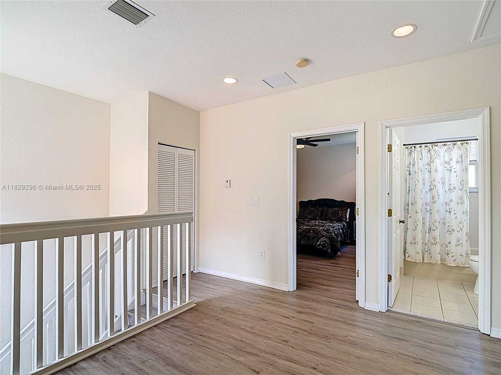 Small Image of 1568 SOUTH EAST 20TH TER, Homestead Number 26