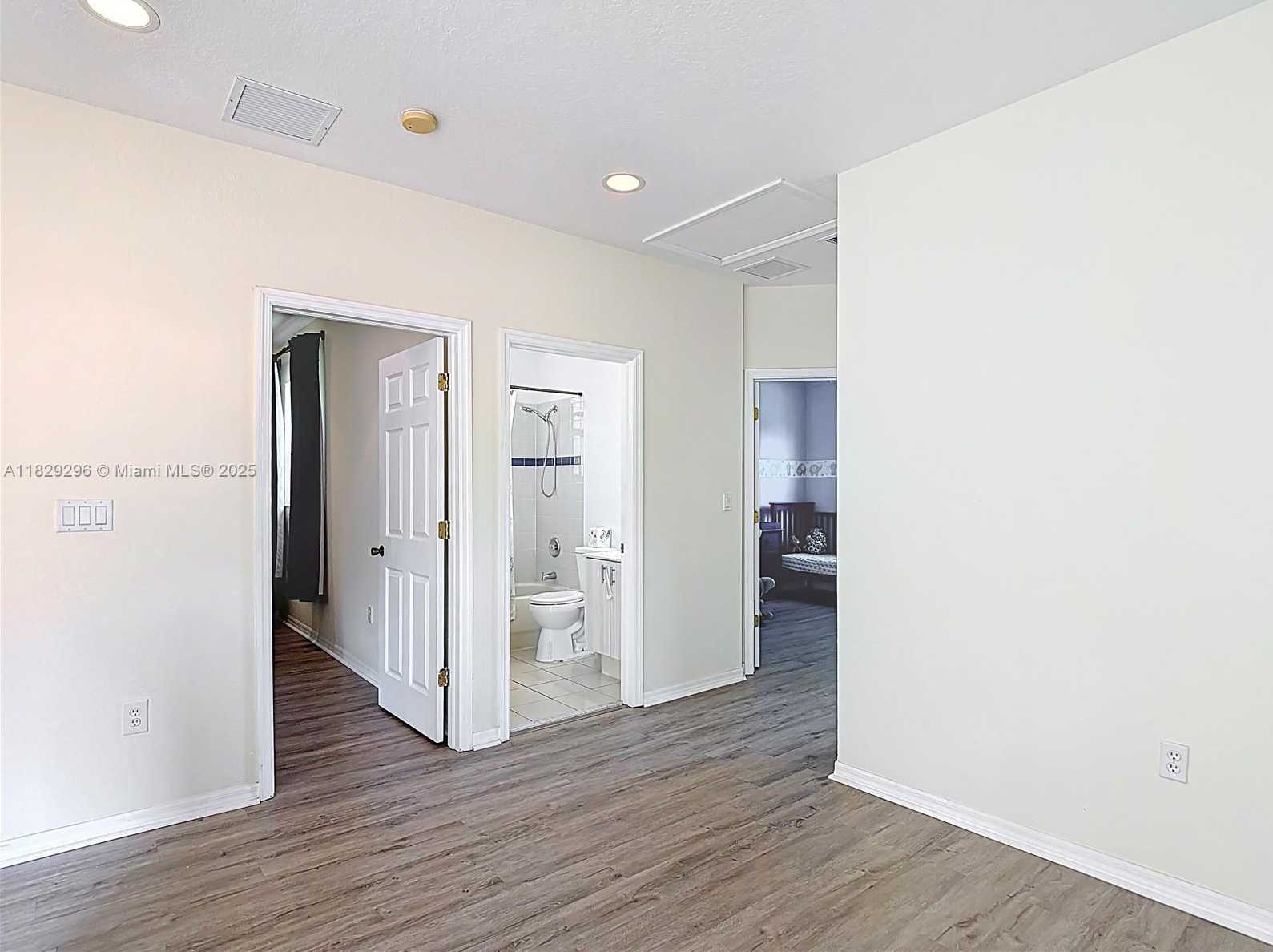 Small Image of 1568 SOUTH EAST 20TH TER, Homestead Number 27
