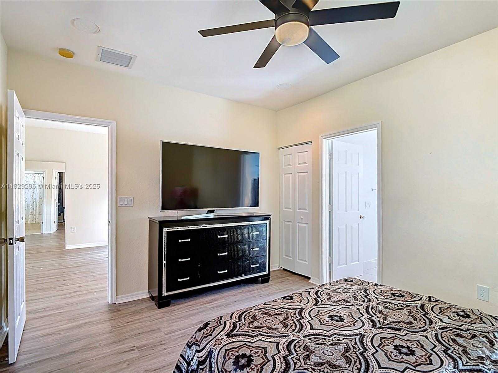 Small Image of 1568 SOUTH EAST 20TH TER, Homestead Number 30