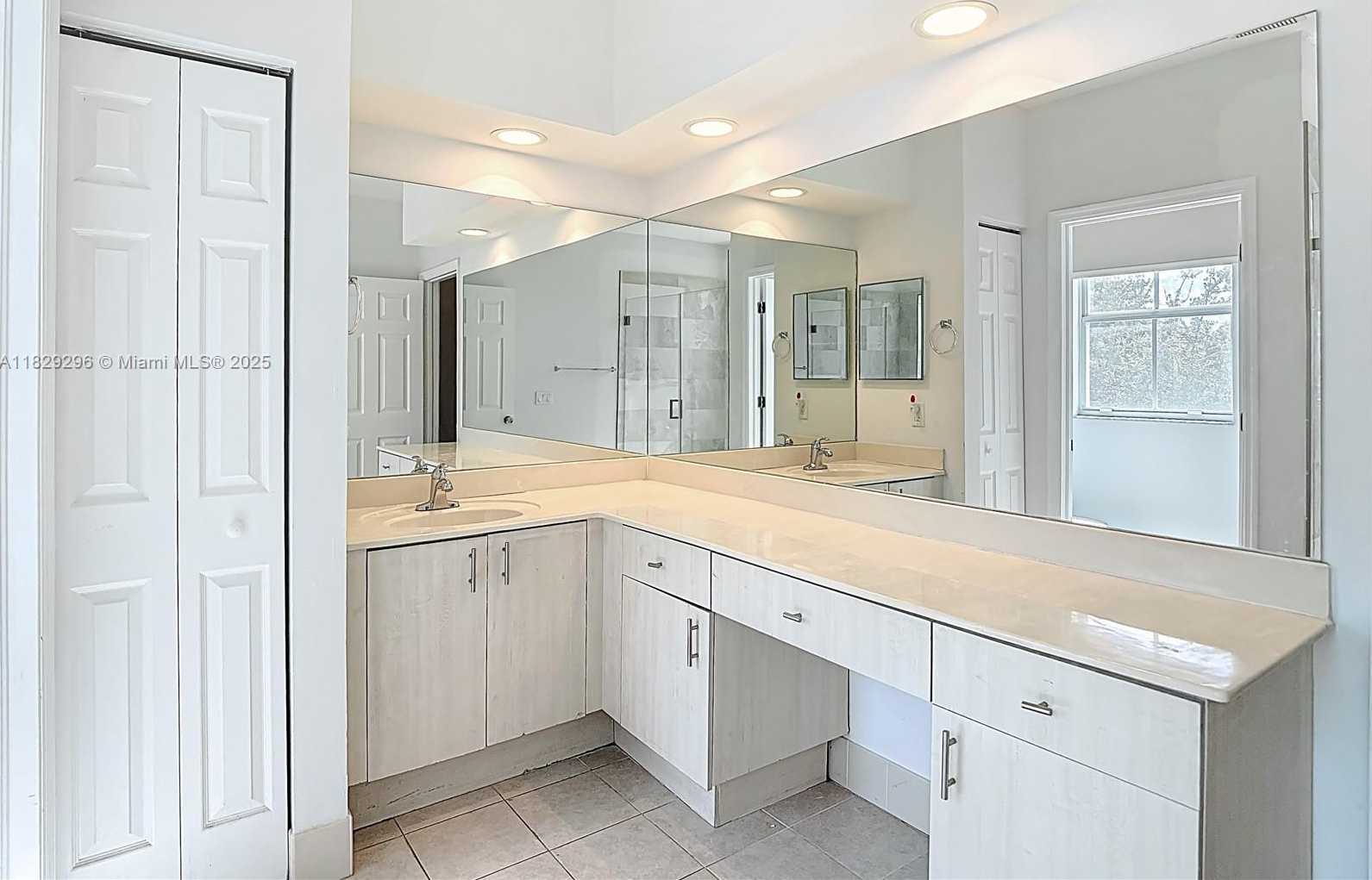 Small Image of 1568 SOUTH EAST 20TH TER, Homestead Number 32