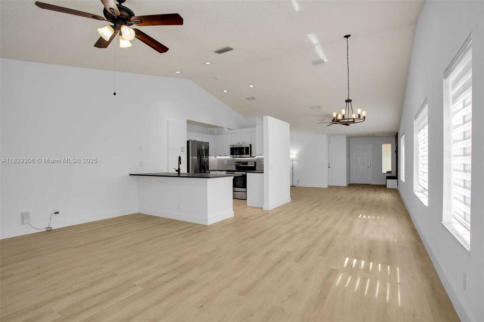 Small Image of 1611 PALERMO DR, Weston Number 10