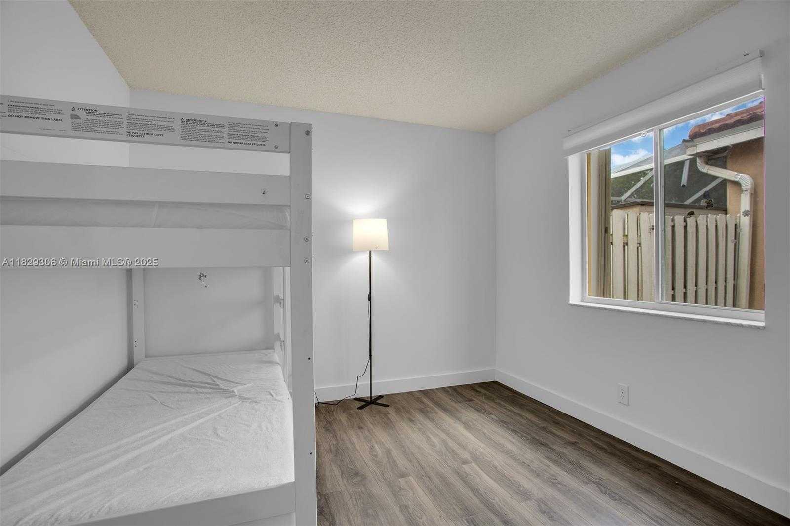 Small Image of 1611 PALERMO DR, Weston Number 19