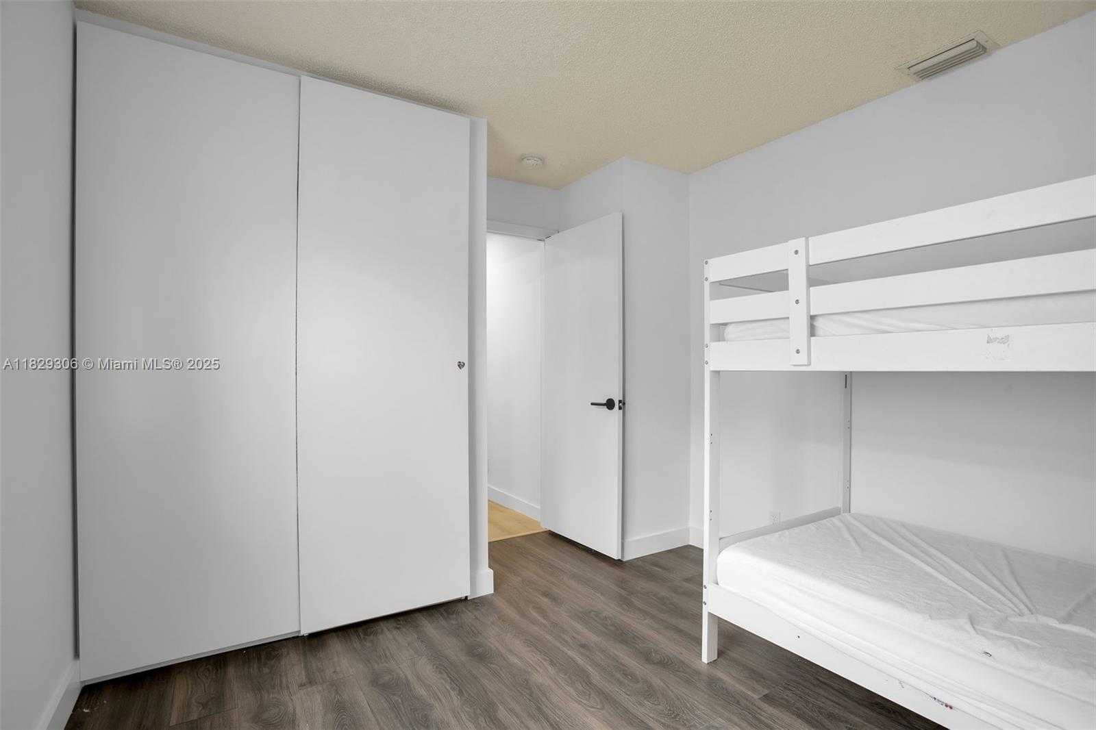 Small Image of 1611 PALERMO DR, Weston Number 20