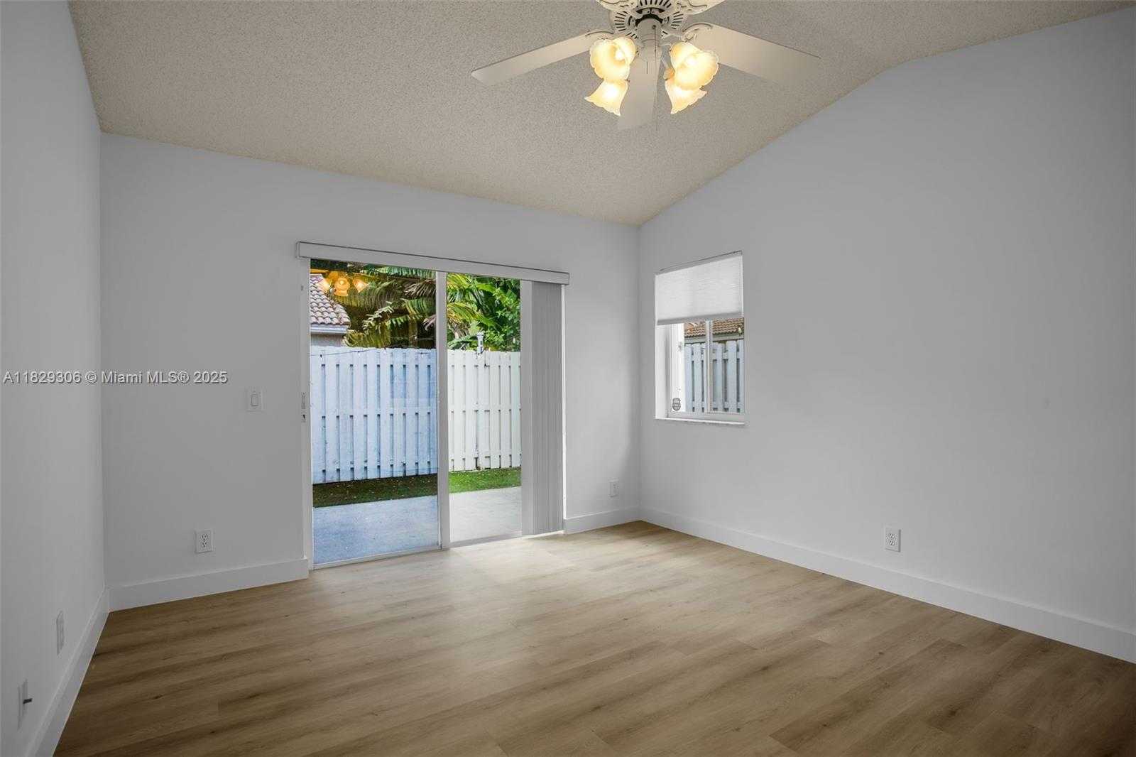 Small Image of 1611 PALERMO DR, Weston Number 27
