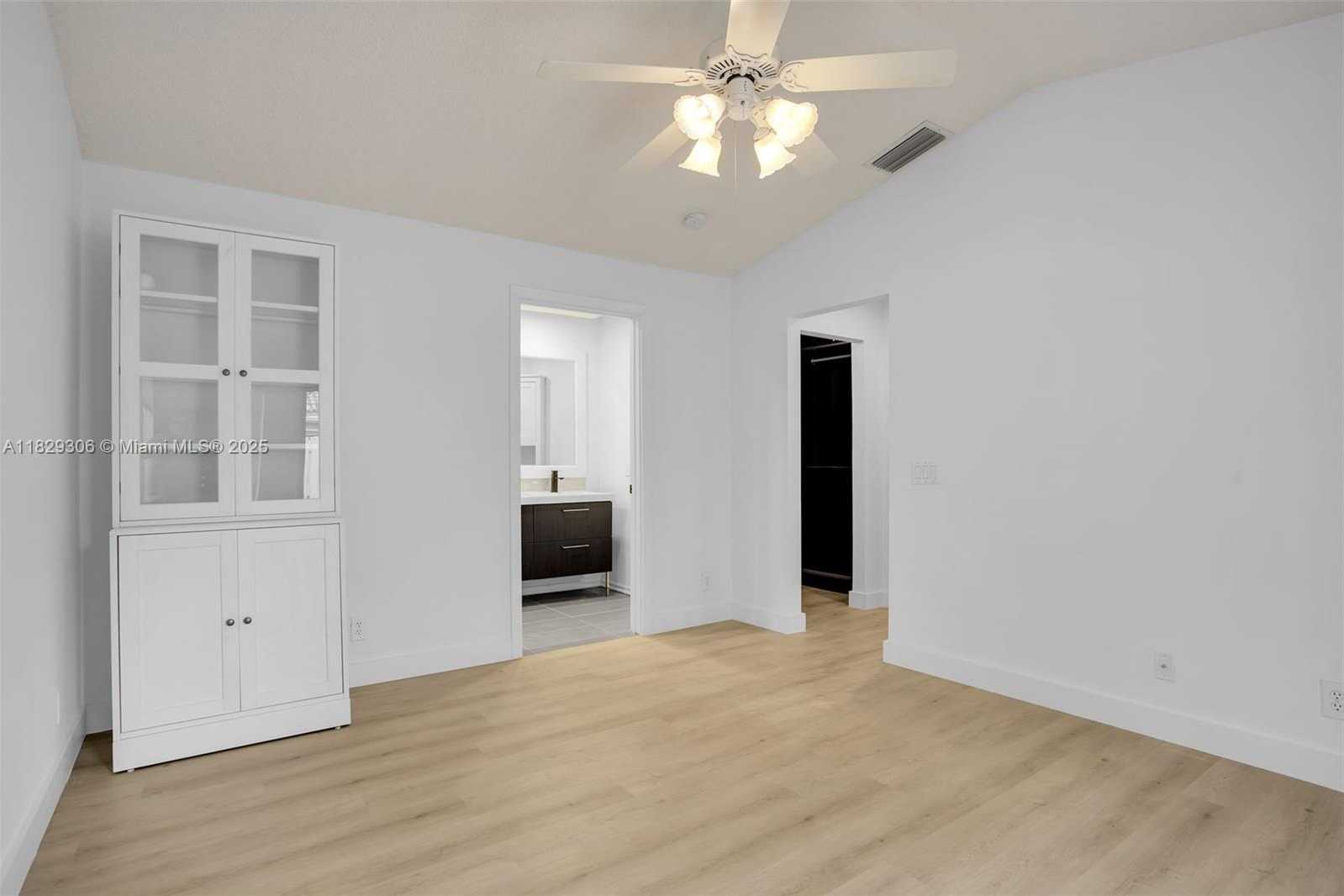 Small Image of 1611 PALERMO DR, Weston Number 28