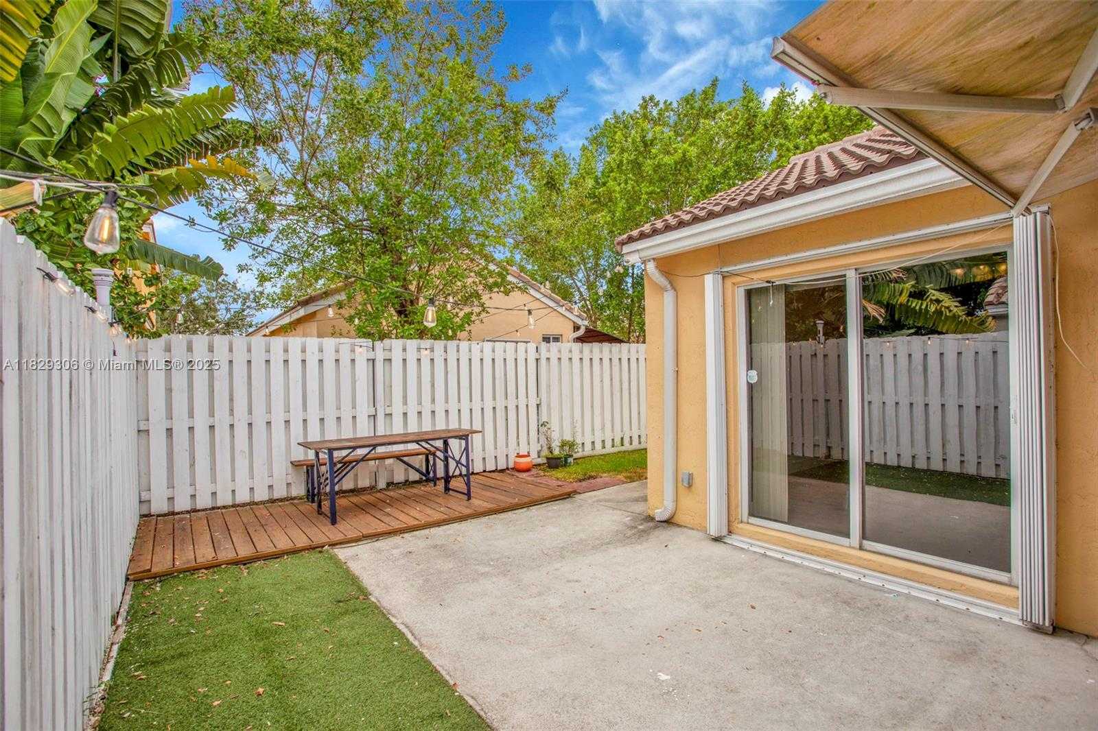 Small Image of 1611 PALERMO DR, Weston Number 30