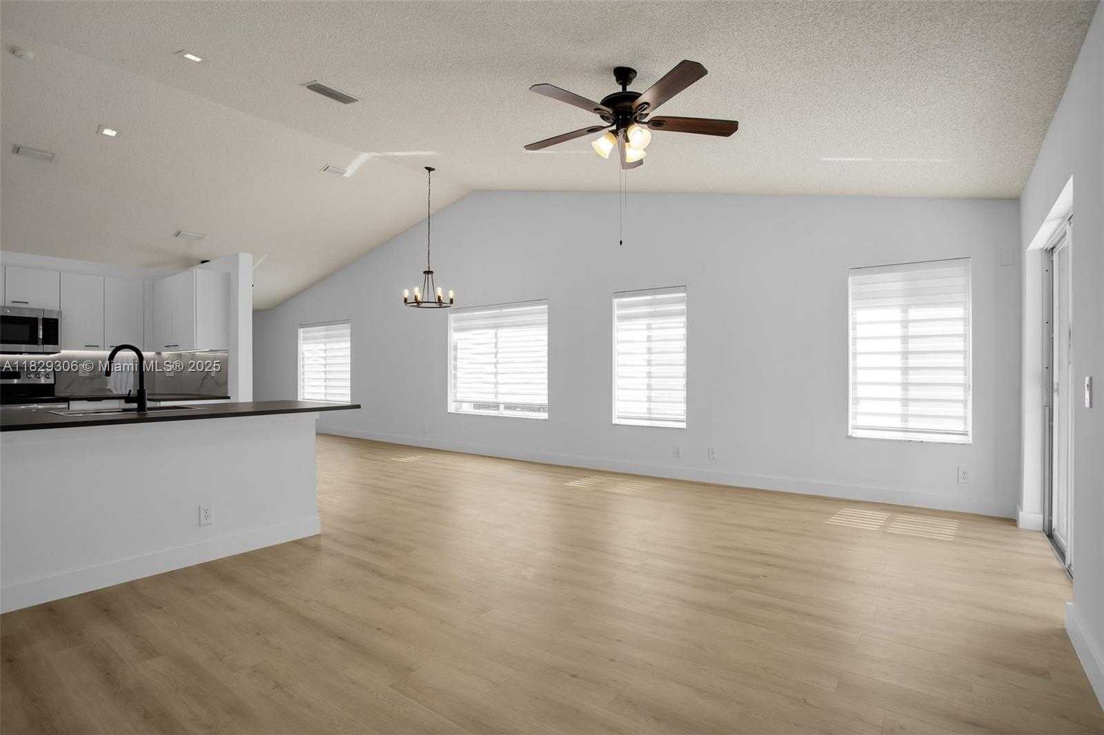 Small Image of 1611 PALERMO DR, Weston Number 9
