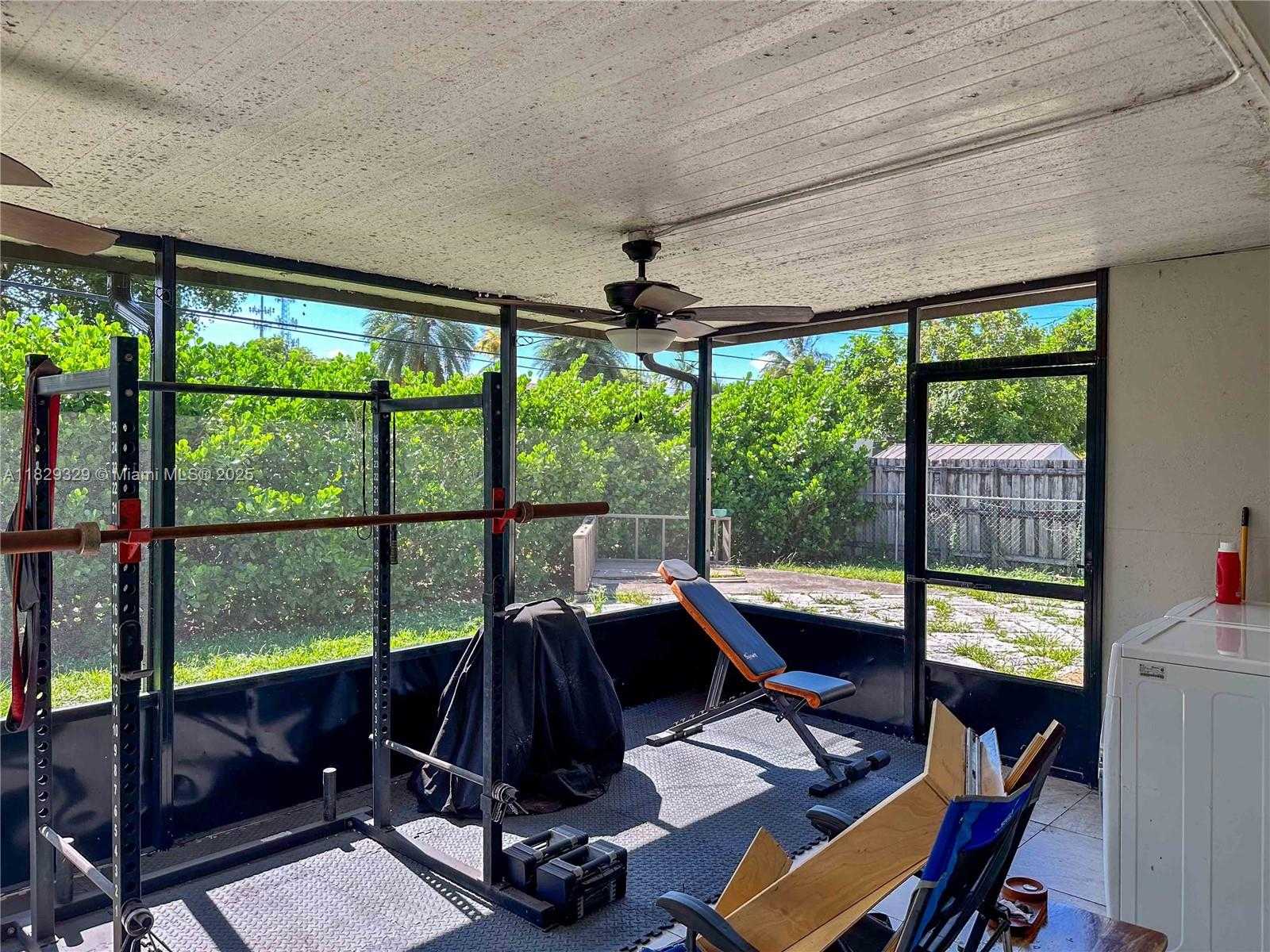 Small Image of 2000 SOUTH WEST 98TH TER, Miramar Number 11