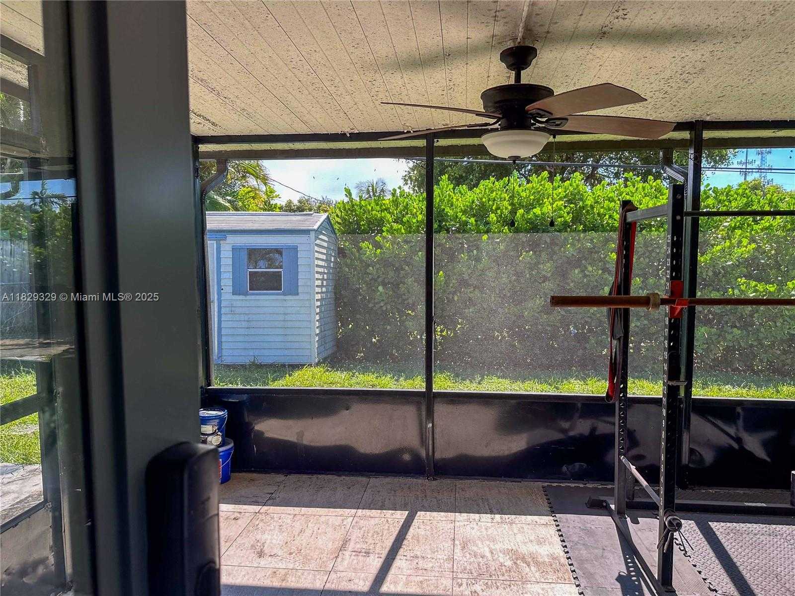 Small Image of 2000 SOUTH WEST 98TH TER, Miramar Number 12