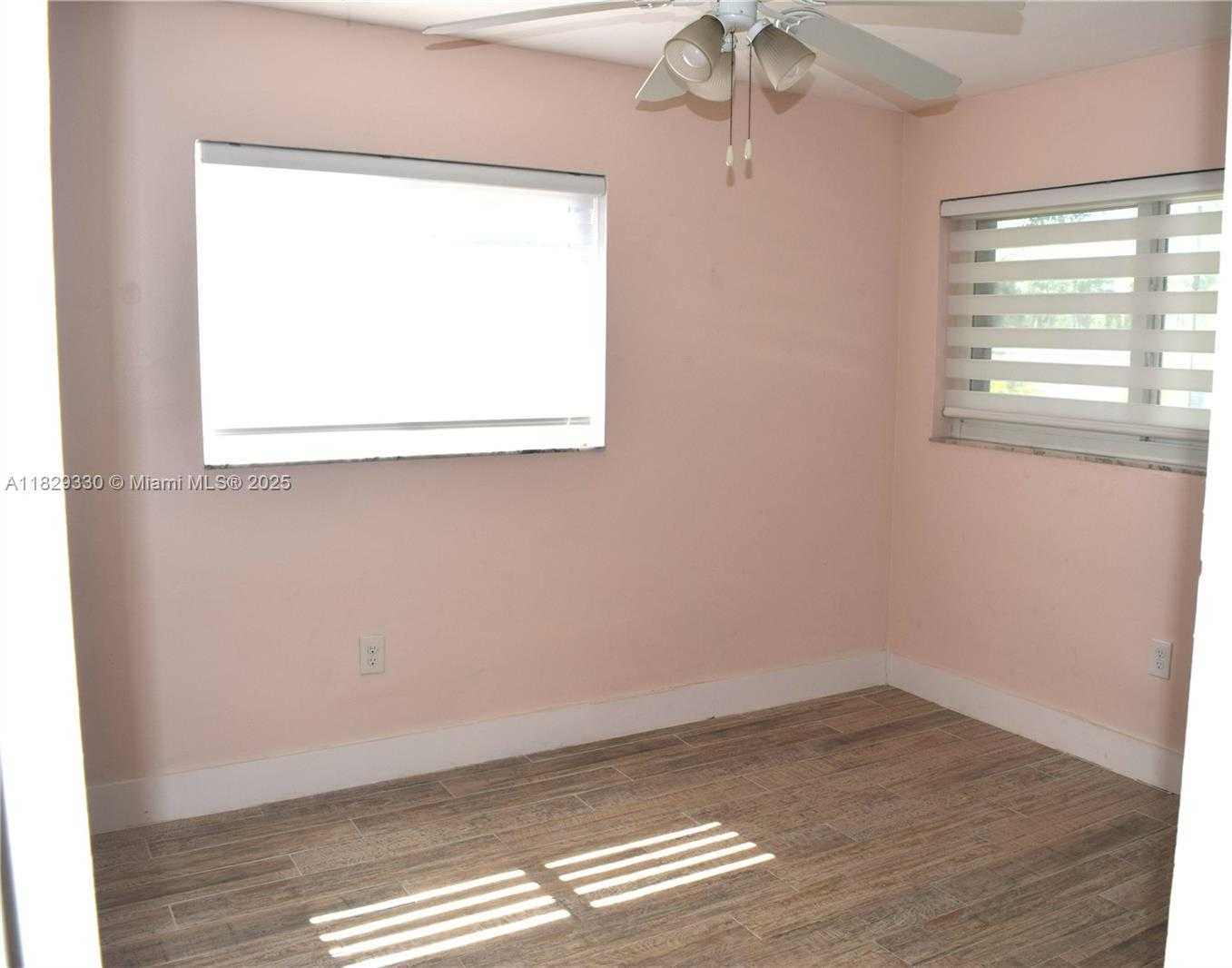 Small Image of 9355 SOUTH WEST 181ST ST, Palmetto Bay Number 35