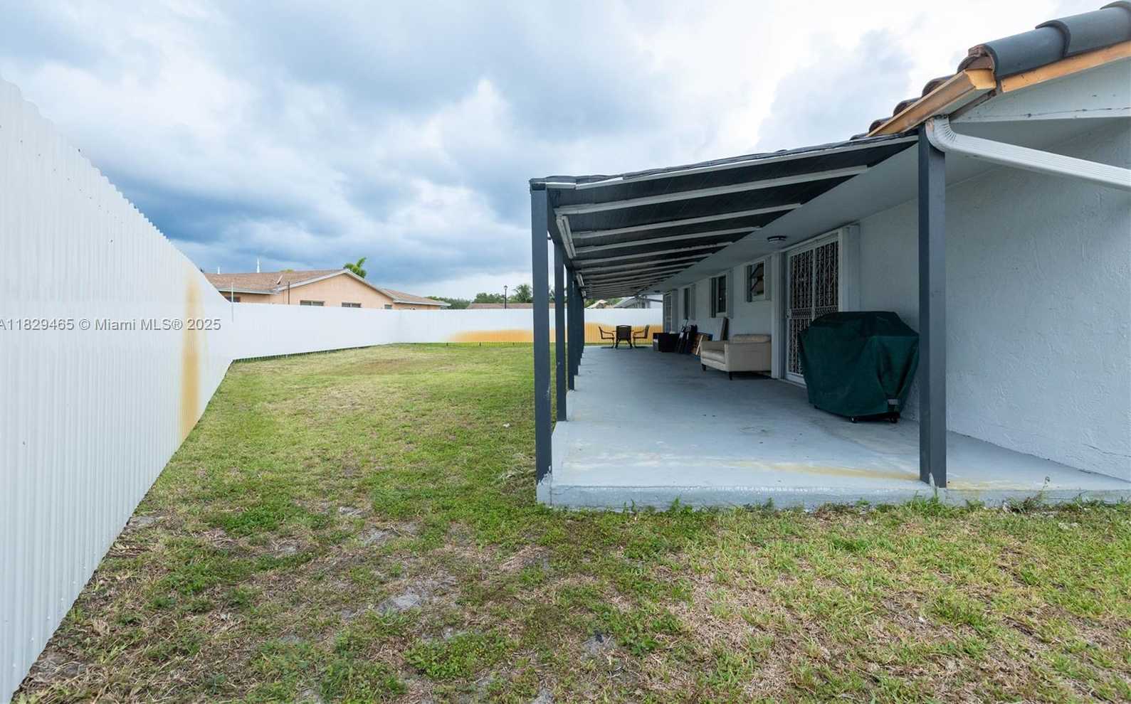 Small Image of 19266 NORTH WEST 18TH AVE, Miami Gardens Number 15