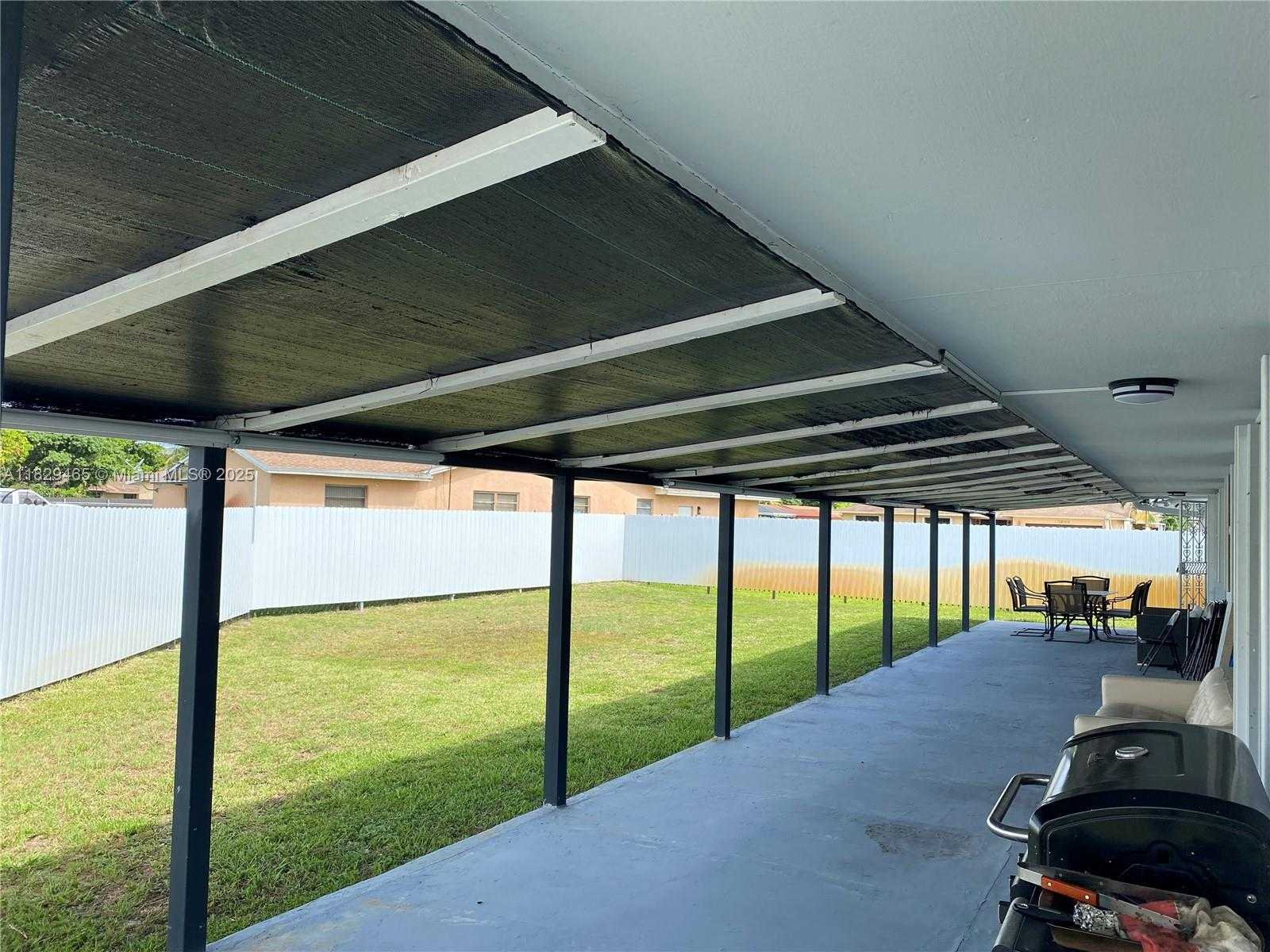 Small Image of 19266 NORTH WEST 18TH AVE, Miami Gardens Number 16