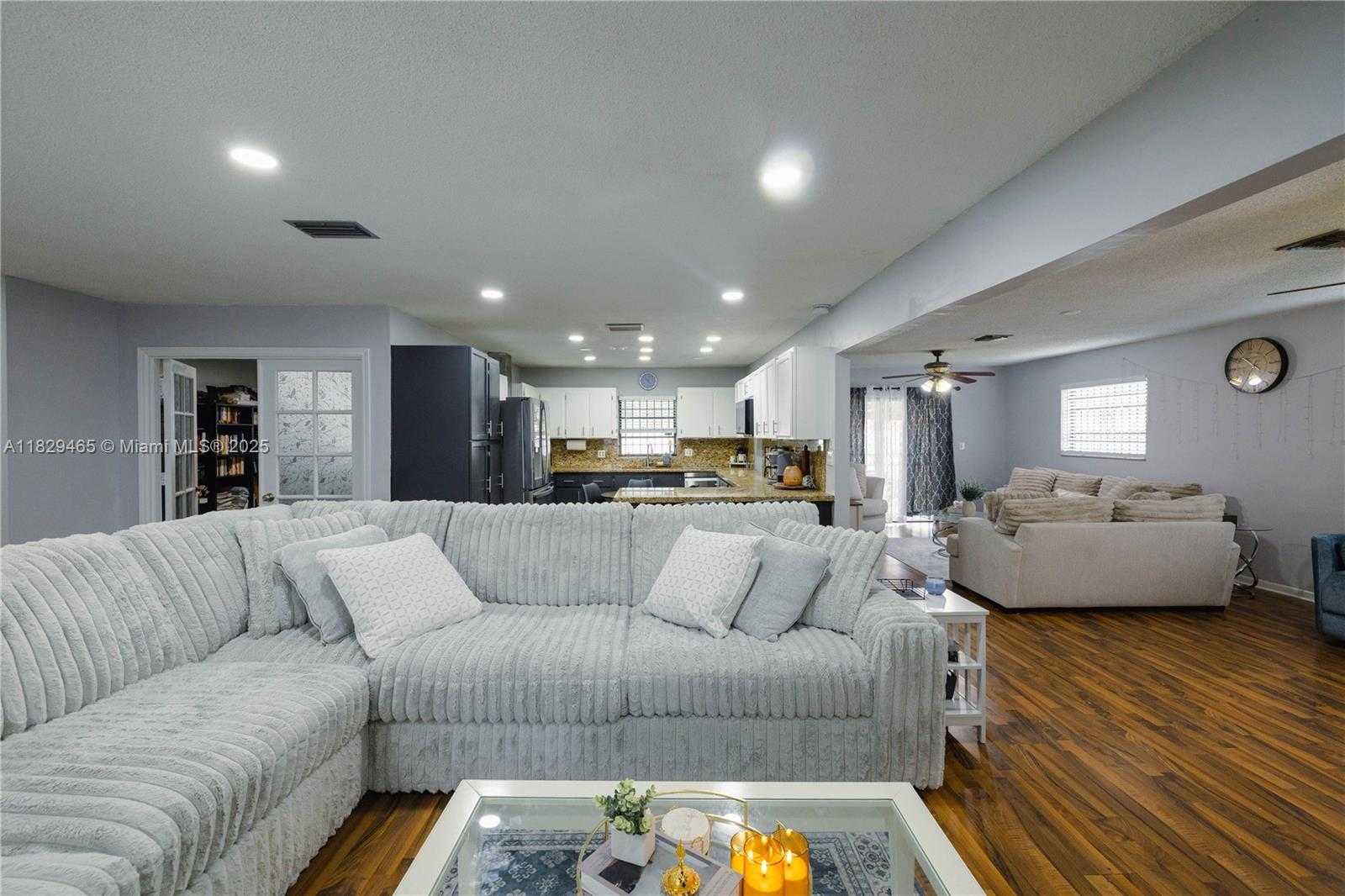 Small Image of 19266 NORTH WEST 18TH AVE, Miami Gardens Number 5