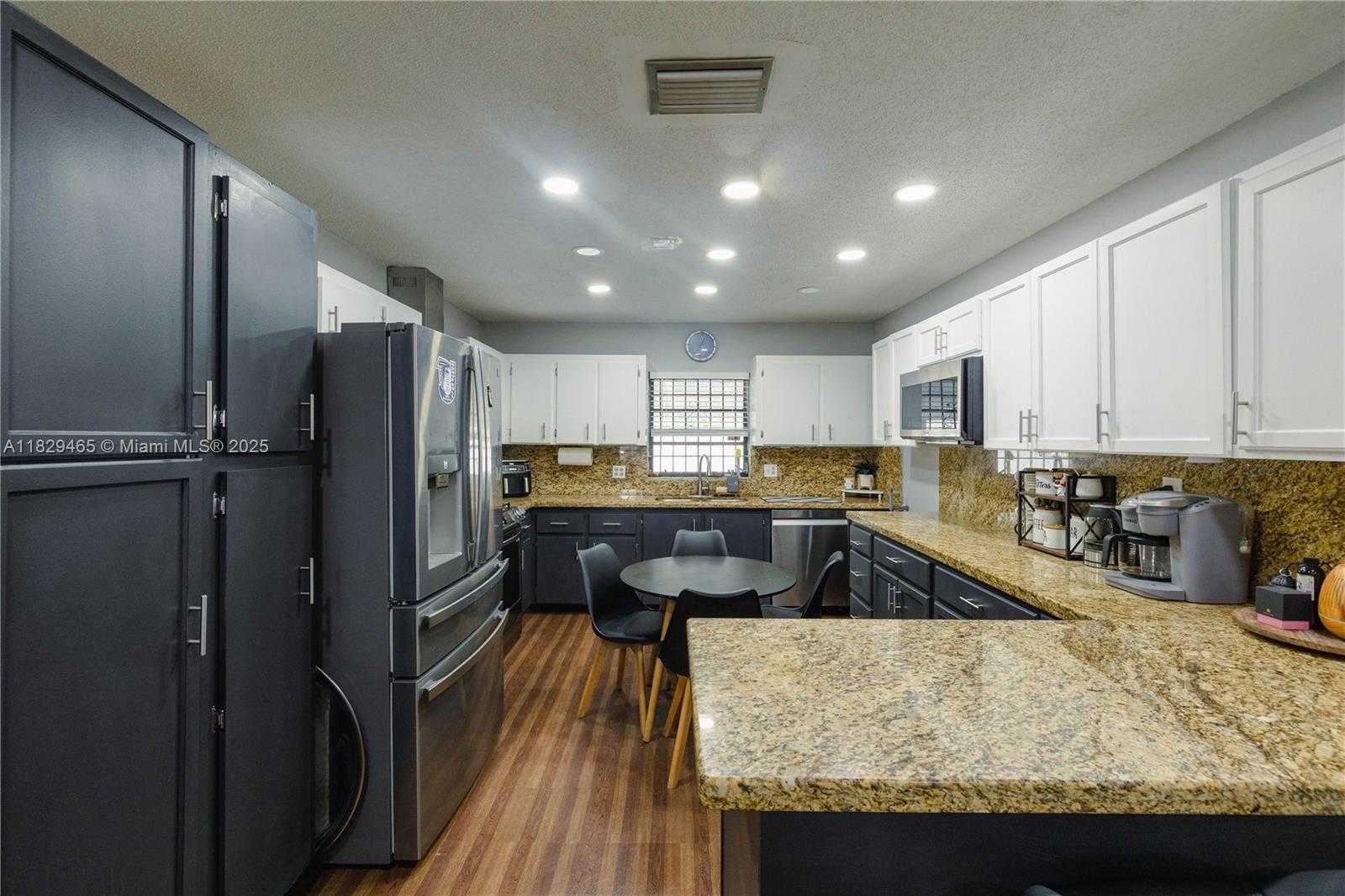 Small Image of 19266 NORTH WEST 18TH AVE, Miami Gardens Number 6