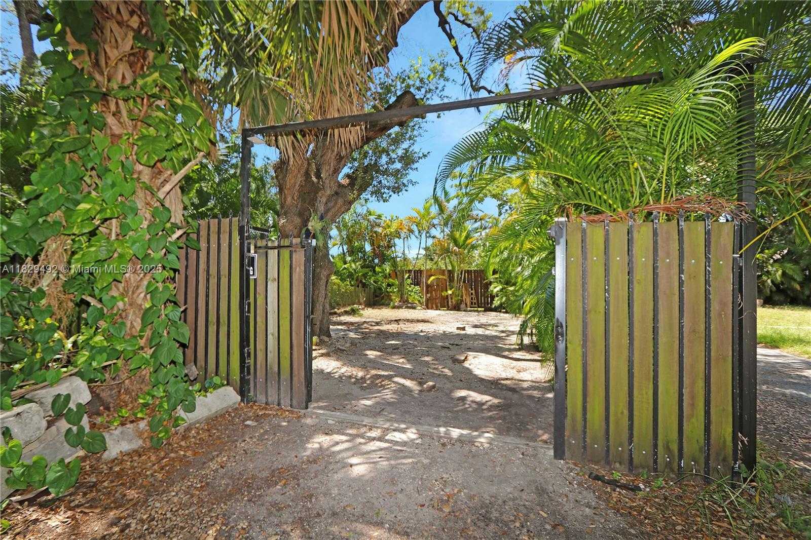 Small Image of 1125 SOUTH WEST 15TH TER, Fort Lauderdale Number 23