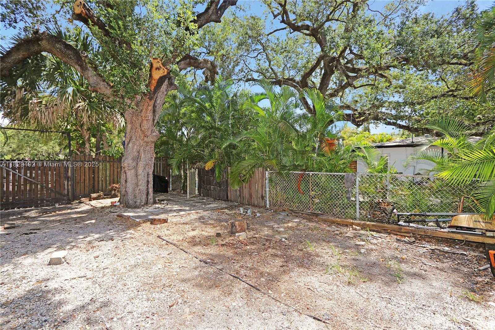 Small Image of 1125 SOUTH WEST 15TH TER, Fort Lauderdale Number 24