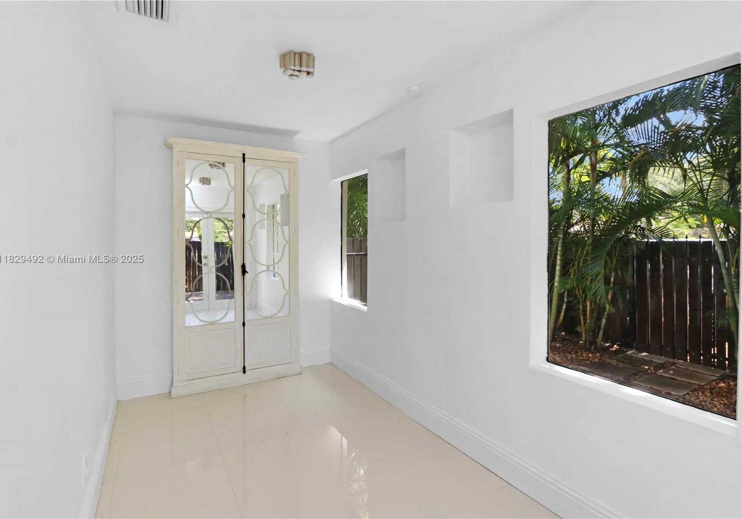 Small Image of 1125 SOUTH WEST 15TH TER, Fort Lauderdale Number 6