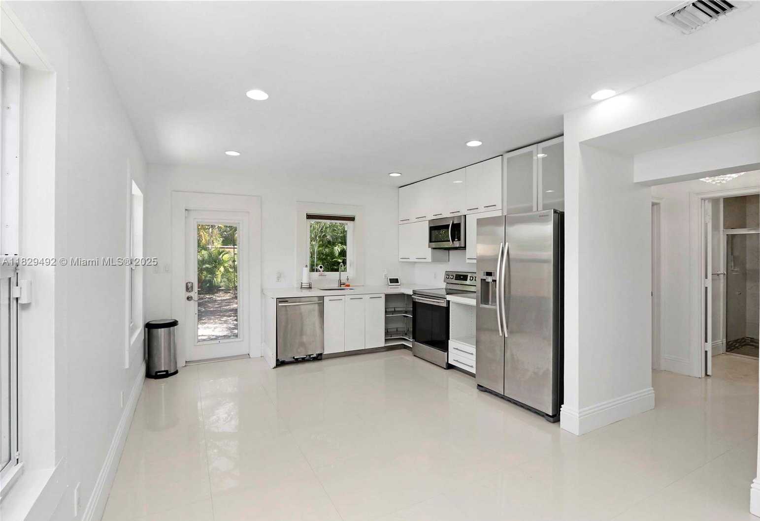 Small Image of 1125 SOUTH WEST 15TH TER, Fort Lauderdale Number 8
