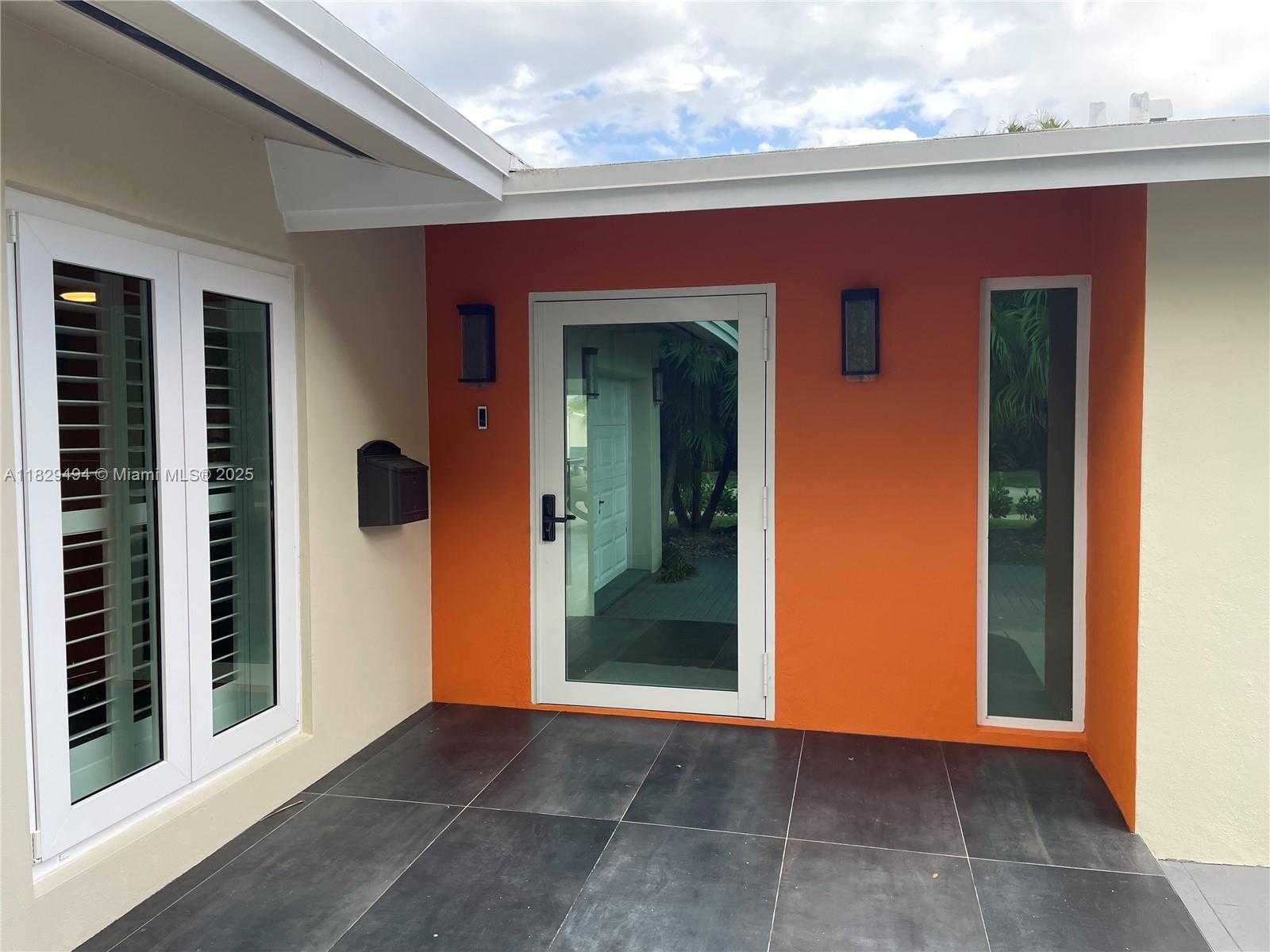 Small Image of 18941 SOUTH WEST 92ND CT, Cutler Bay Number 4