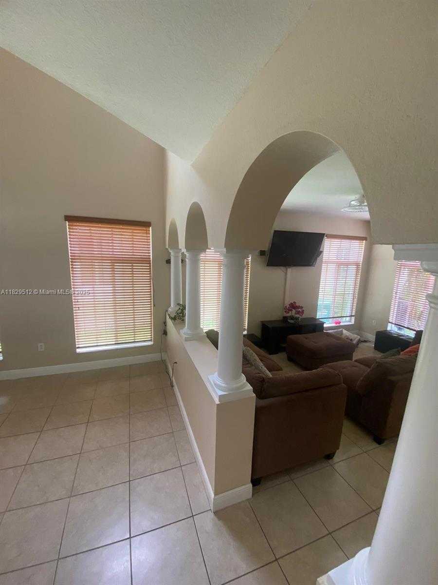 Small Image of 27049 SOUTH WEST 142ND AVE, Homestead Number 11