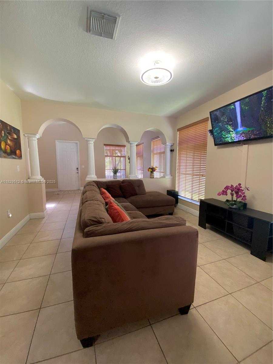 Small Image of 27049 SOUTH WEST 142ND AVE, Homestead Number 32