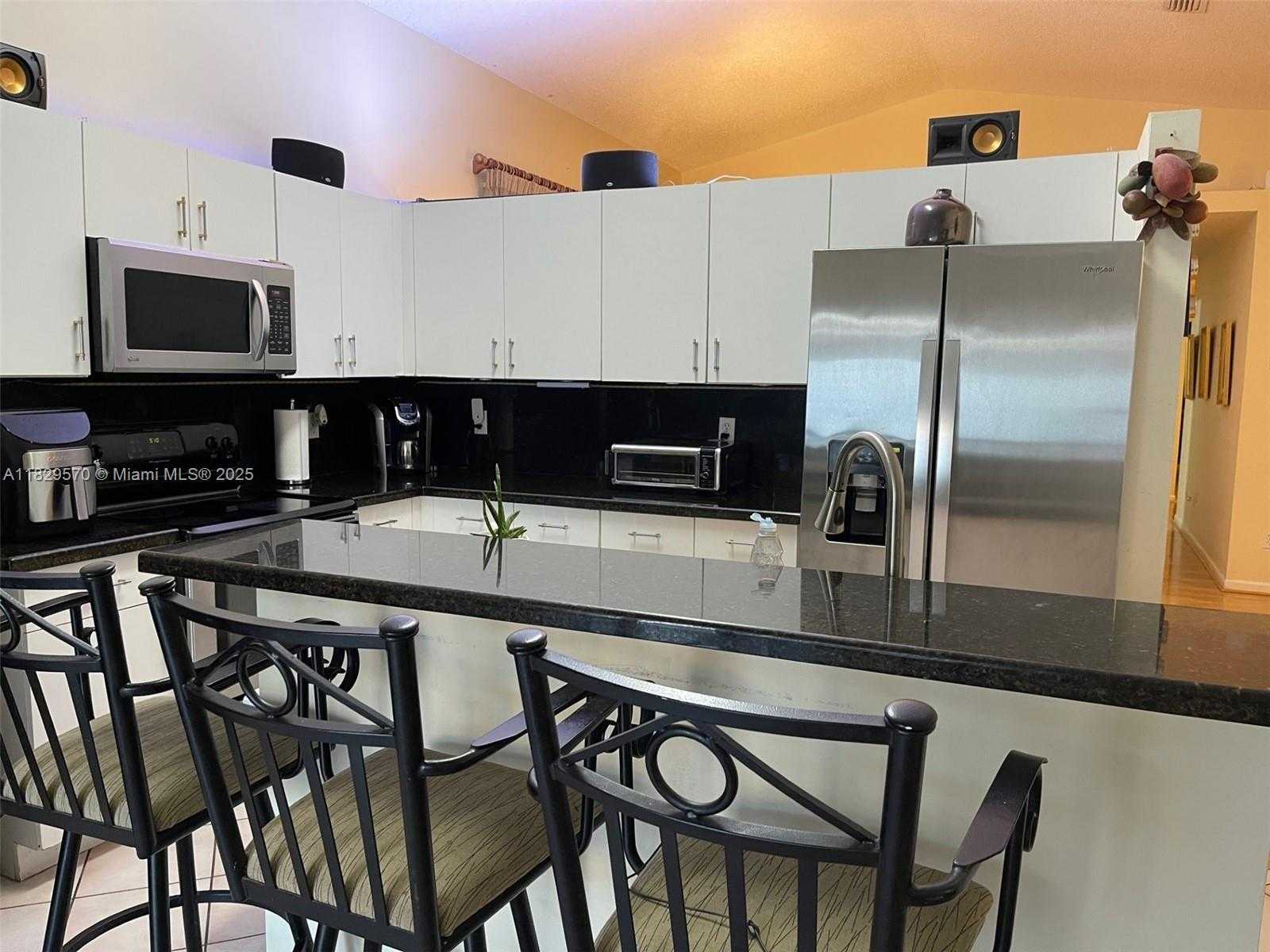 Small Image of 2383 SOUTH WEST 177TH TER, Miramar Number 11