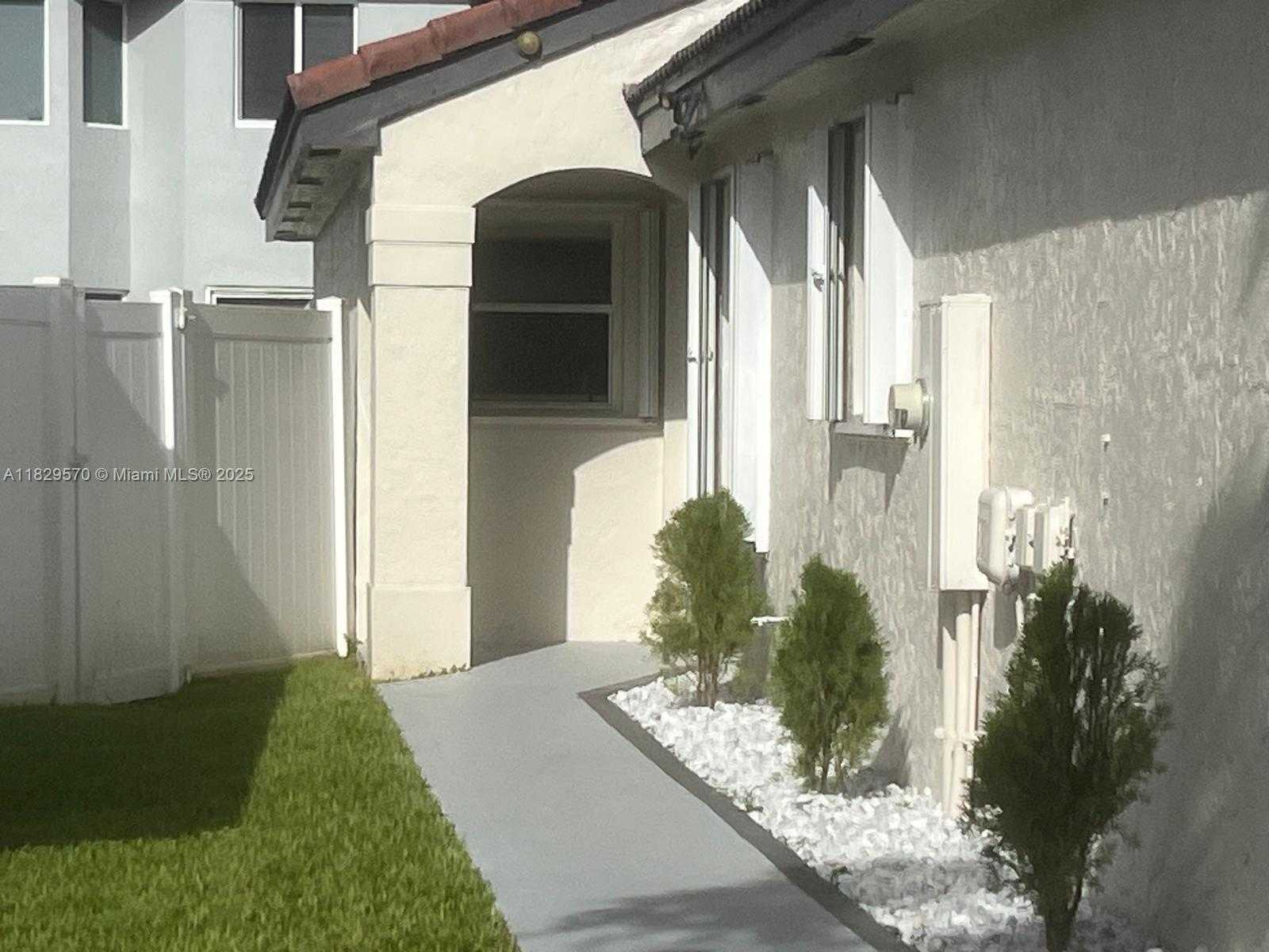 Small Image of 2383 SOUTH WEST 177TH TER, Miramar Number 2