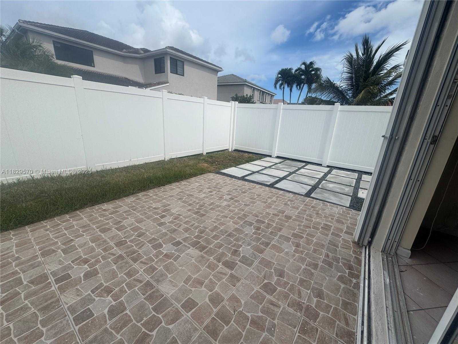 Small Image of 2383 SOUTH WEST 177TH TER, Miramar Number 6