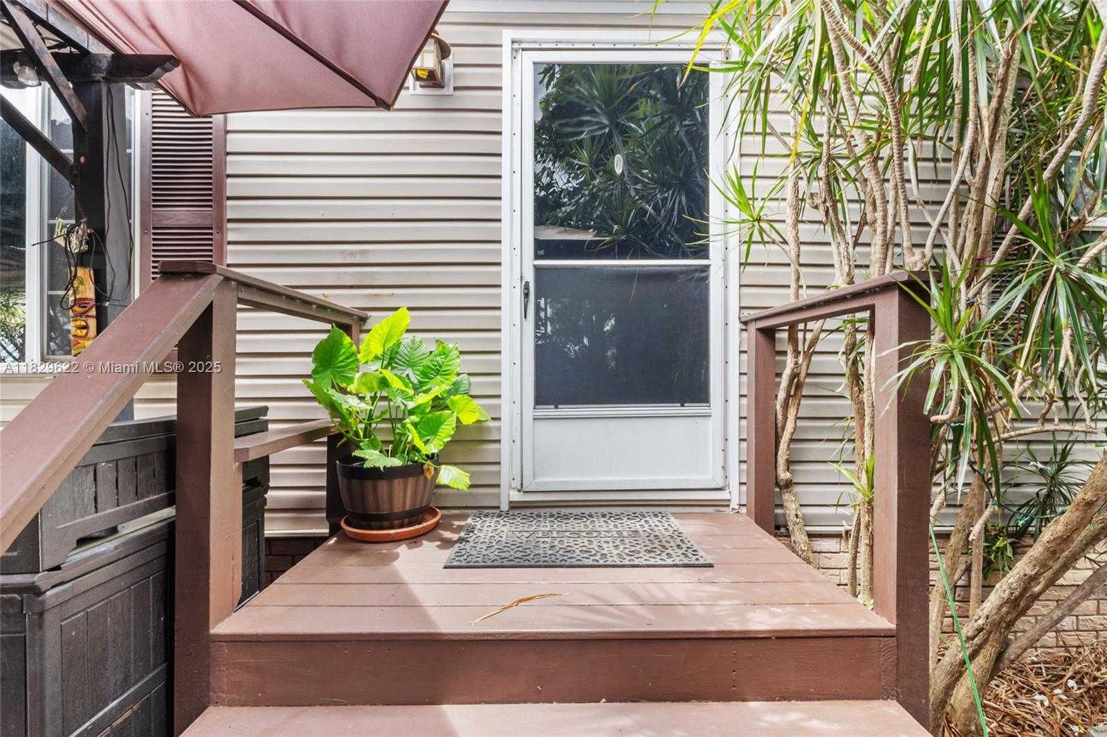 Small Image of 220 NORTH EAST 12TH AVE, Homestead Number 16