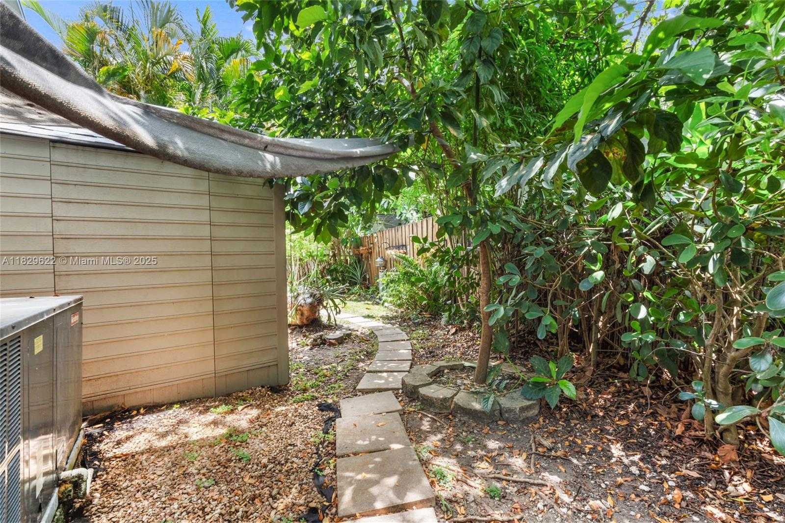 Small Image of 220 NORTH EAST 12TH AVE, Homestead Number 22
