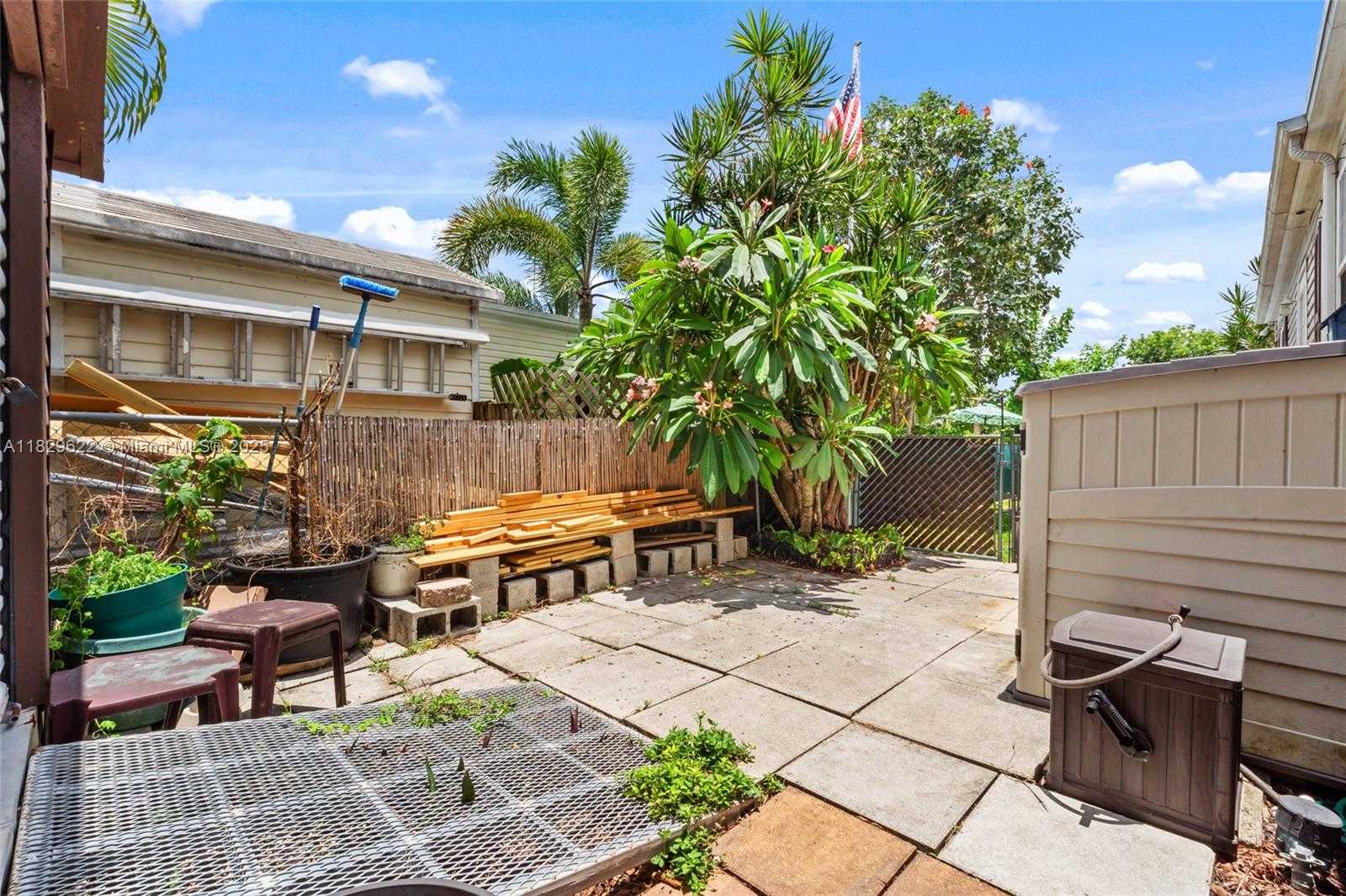 Small Image of 220 NORTH EAST 12TH AVE, Homestead Number 23