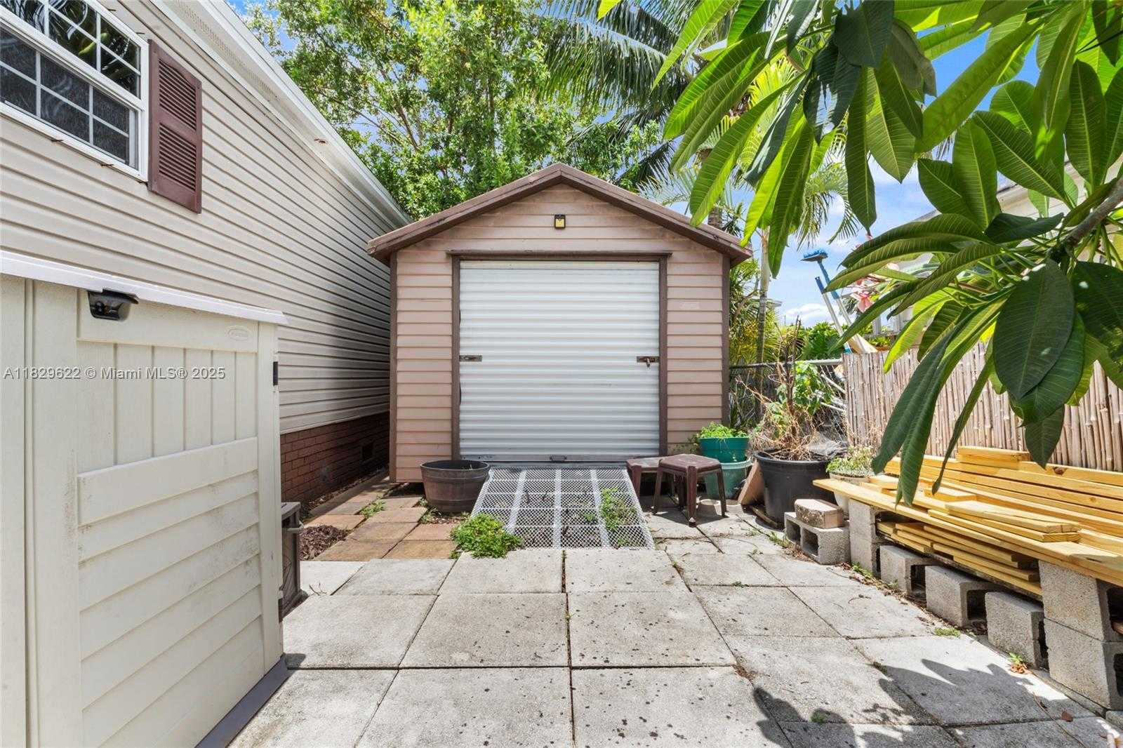 Small Image of 220 NORTH EAST 12TH AVE, Homestead Number 24